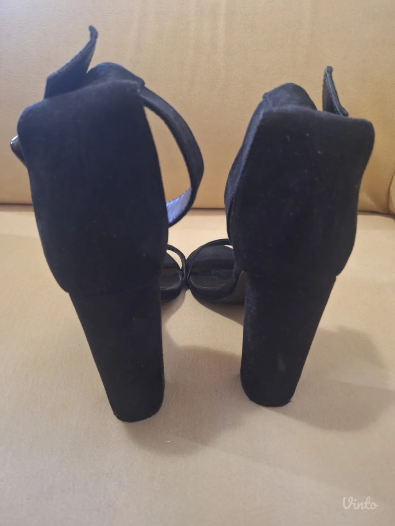 Crne sandale Opposite