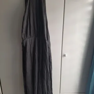 Srebrni kombinezon Zara