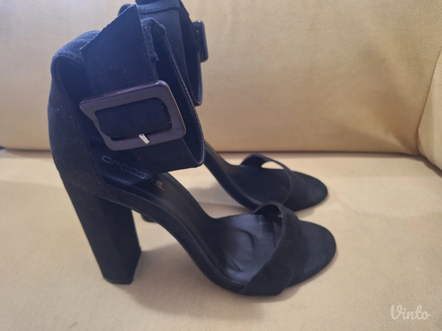 Crne sandale Opposite