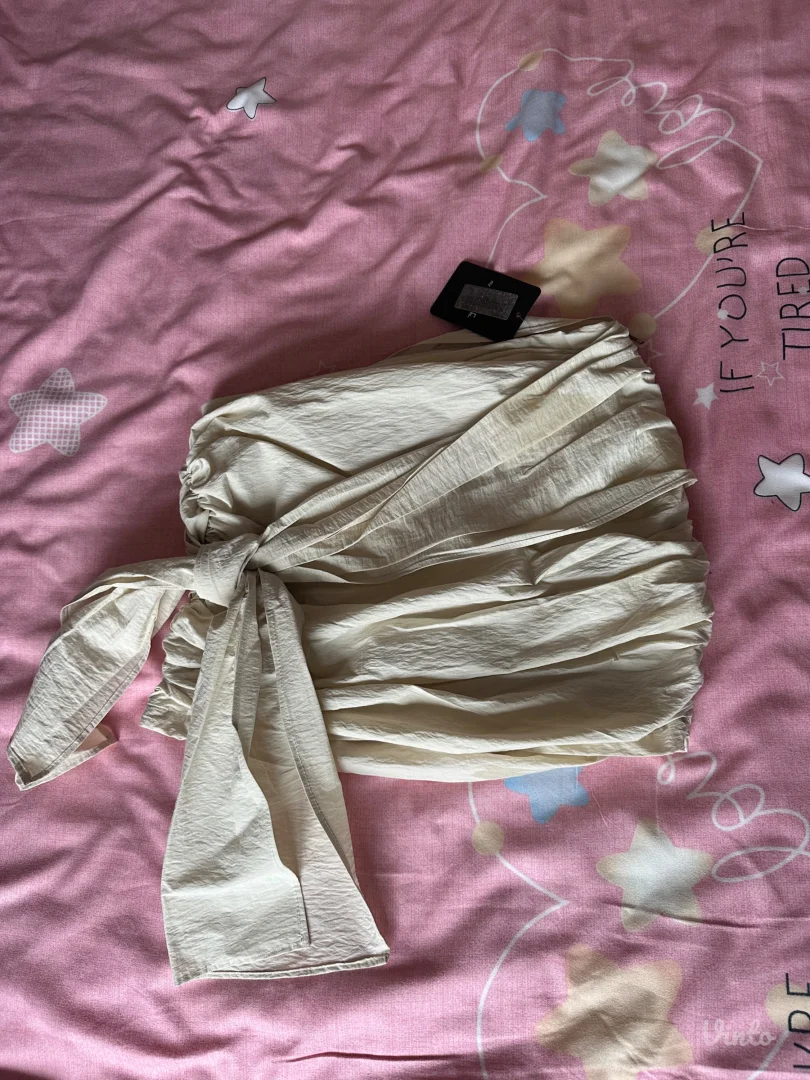 Bez suknja M velicina