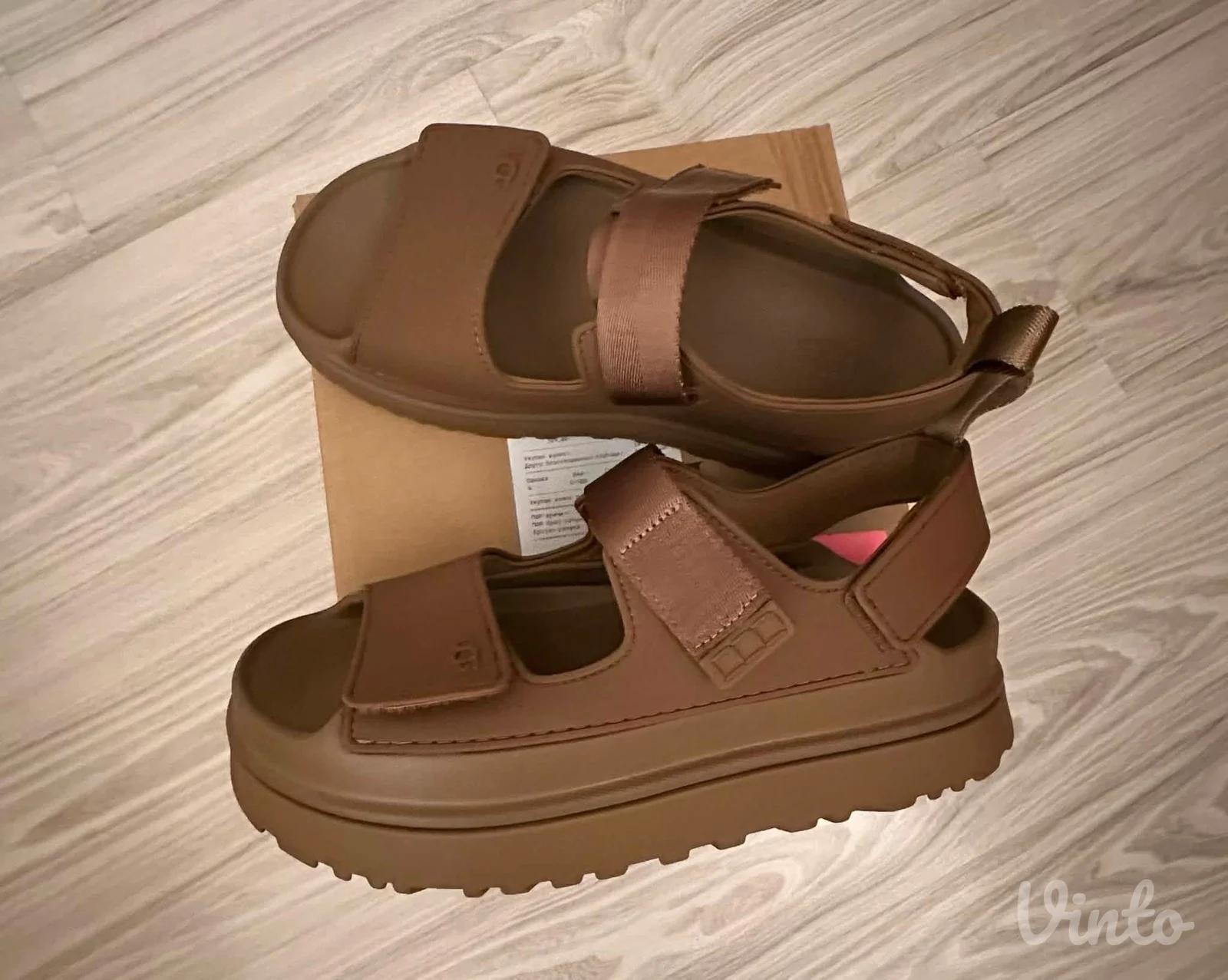 Ugg Goldenglow sandale