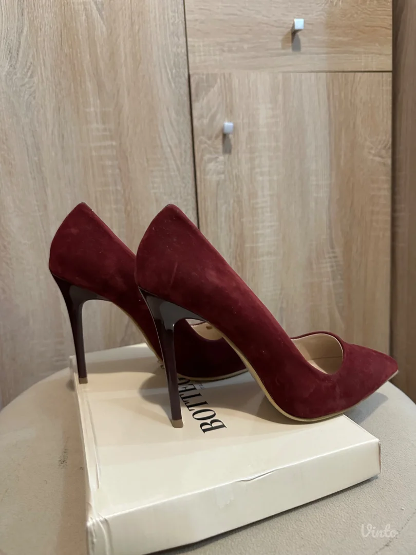 Bordo salonke 37broj