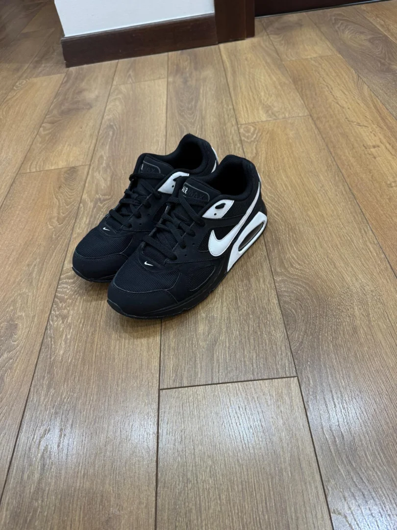 Nike Air Max Ivo muske patike