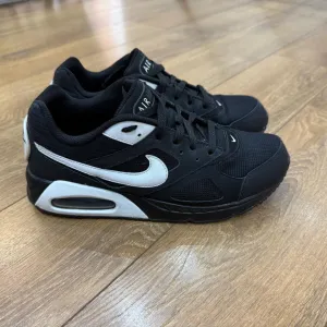 Nike Air Max Ivo muske patike