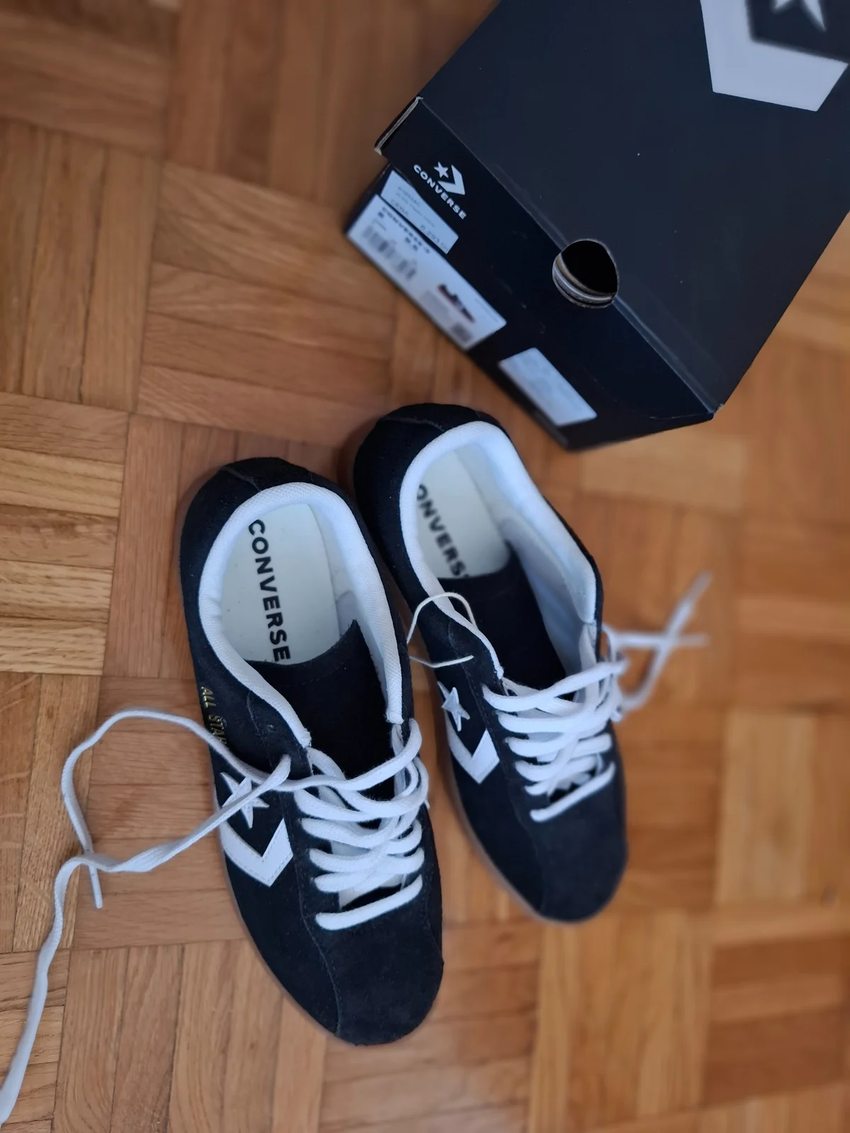 nove converse patike