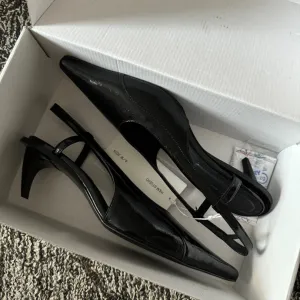 H&M studio kozne cipele 38 Novo