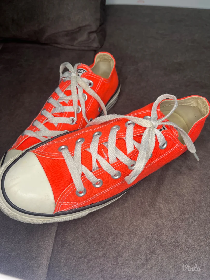Starke converse broj 40