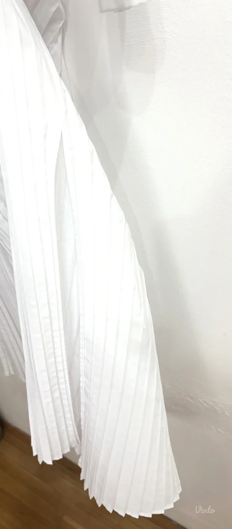 002. Zara bela maksi kosulja haljina