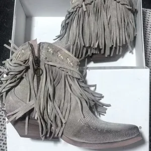 L'estrosa kozne ankleboots sa resama