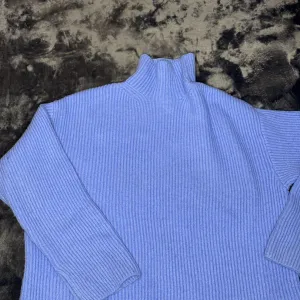 H&M - Plavi ženski džemper