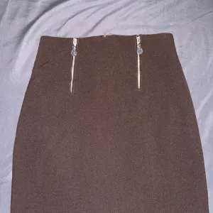 Retro braon suknja