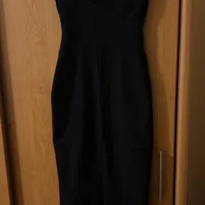 Bershka crna haljina m