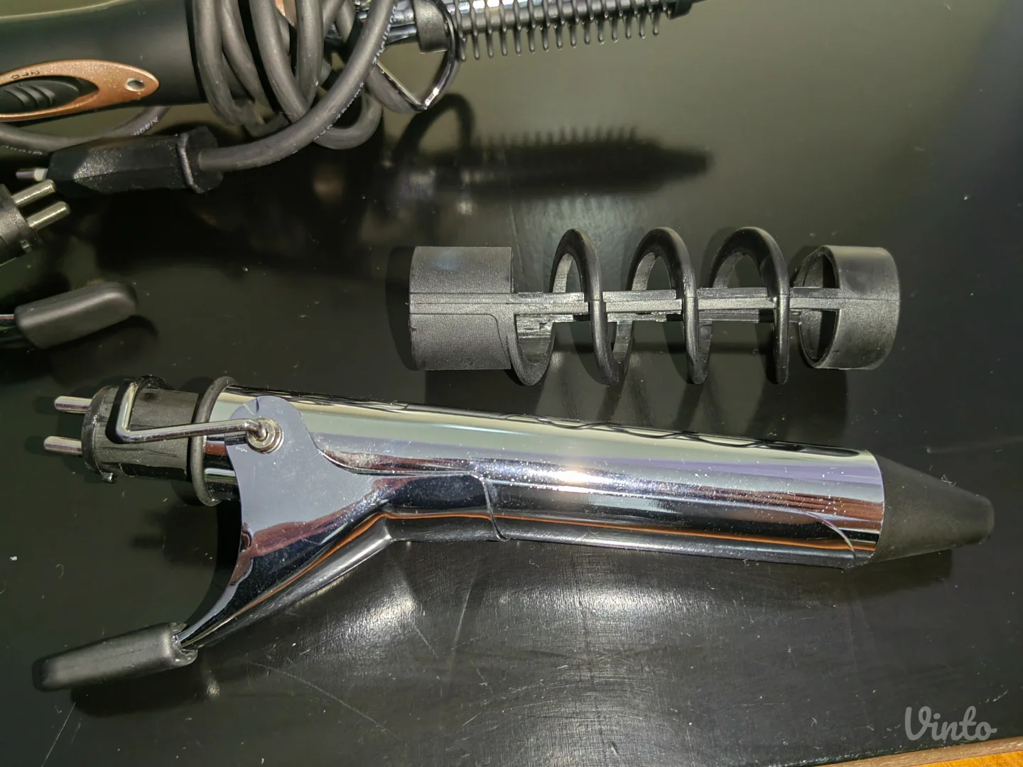 Styler za kosu sa 7 nastavaka