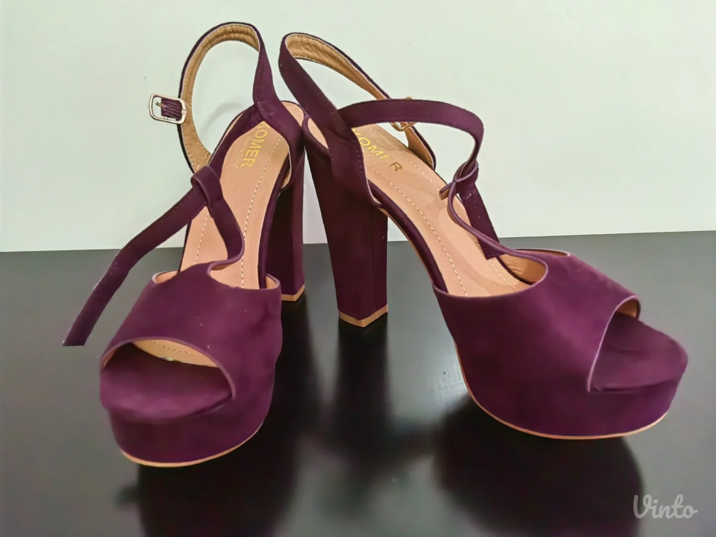 Ljubičaste sandale sa štiklom