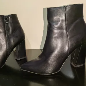 Claudia Donatelli cipele