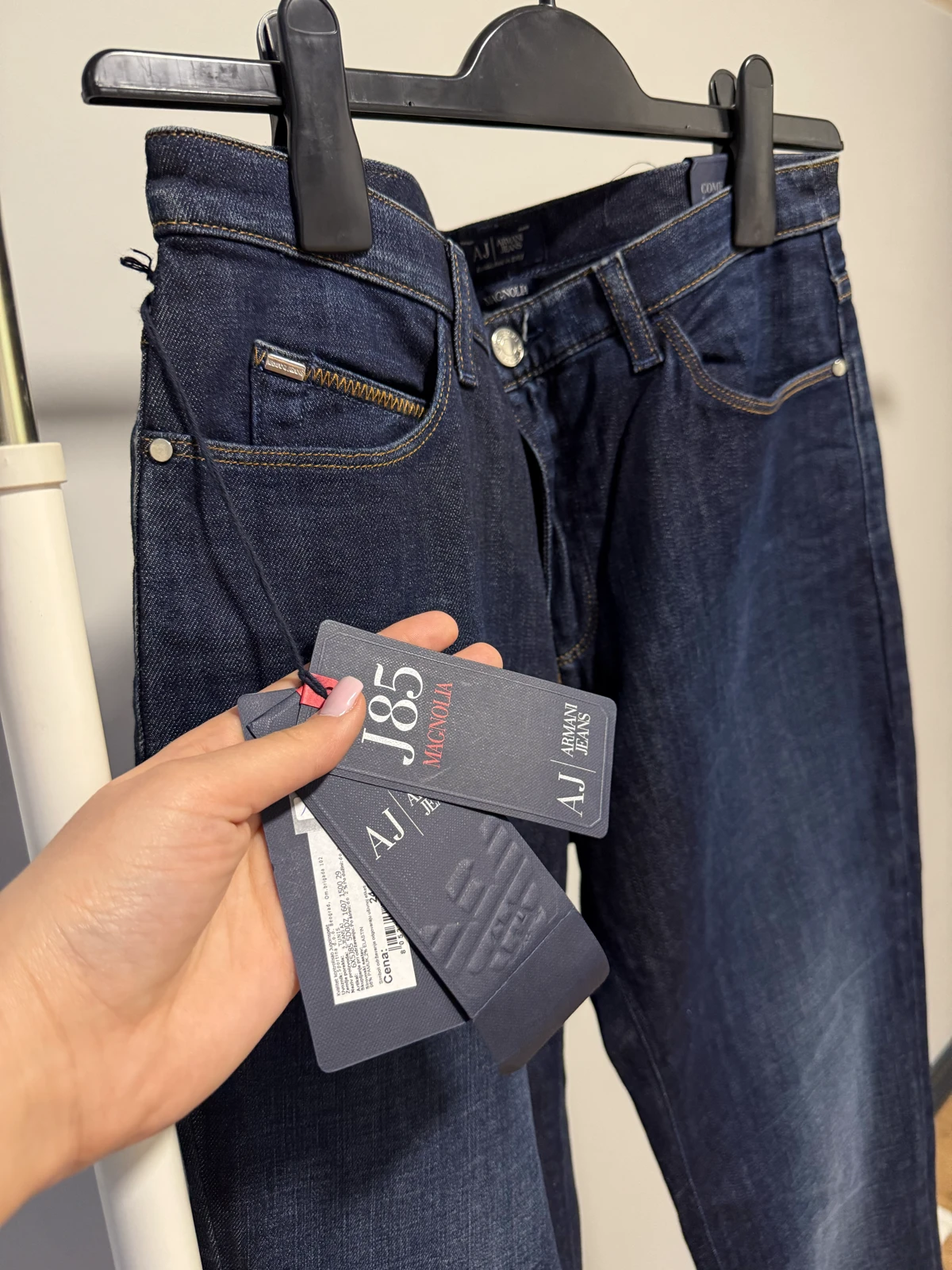 Armani Jeans J85 – ženske farmerke, vel. 29