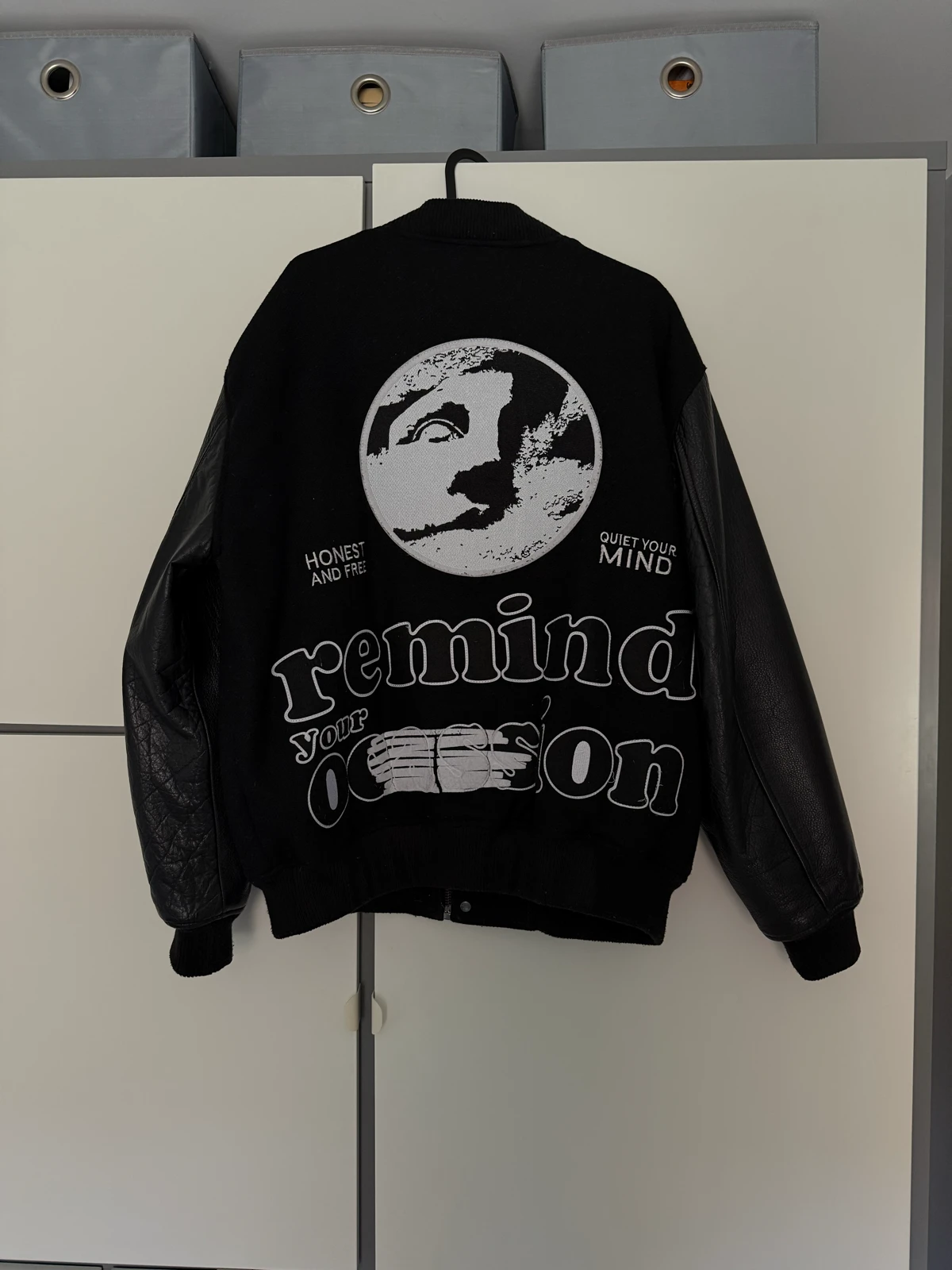 ZARA Men Combination Patches Bomber Jacket (Veličina S/M) - RETKO