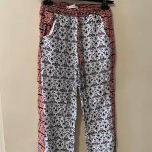 New Yorker letnje pantalone