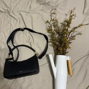 Furla crna torba