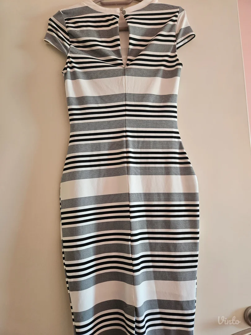 Crno-bela haljina River Island