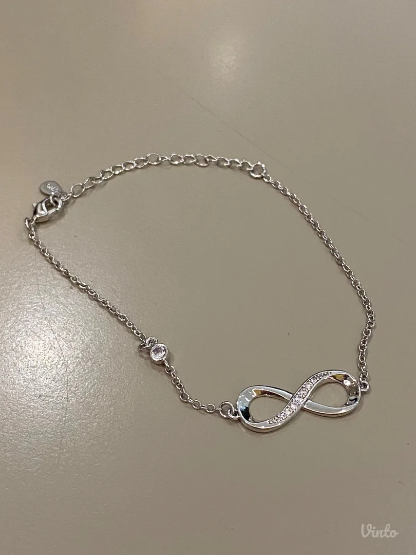 Srebrna narukvica Waren James