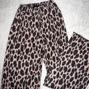 Leopard pantalone