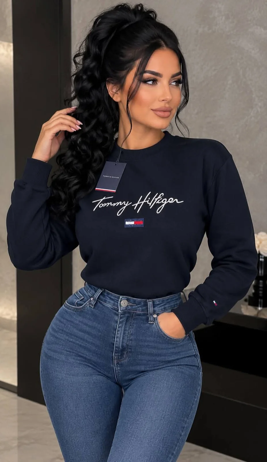 Tommy hilfiger ženski duks vel. S, M, XXL