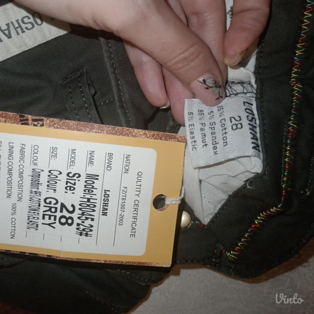 Muške pantalone vel. 28