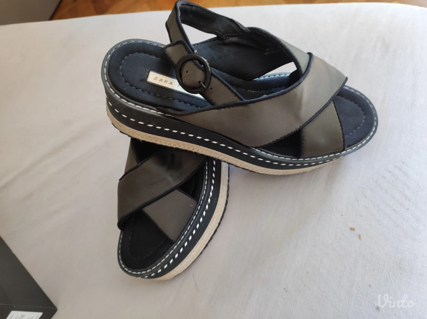 Zara sandale sa platformom