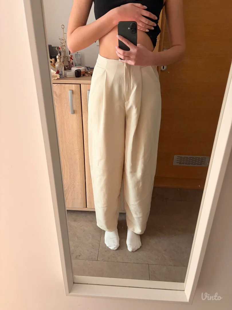 Bež široke pantalone za posao