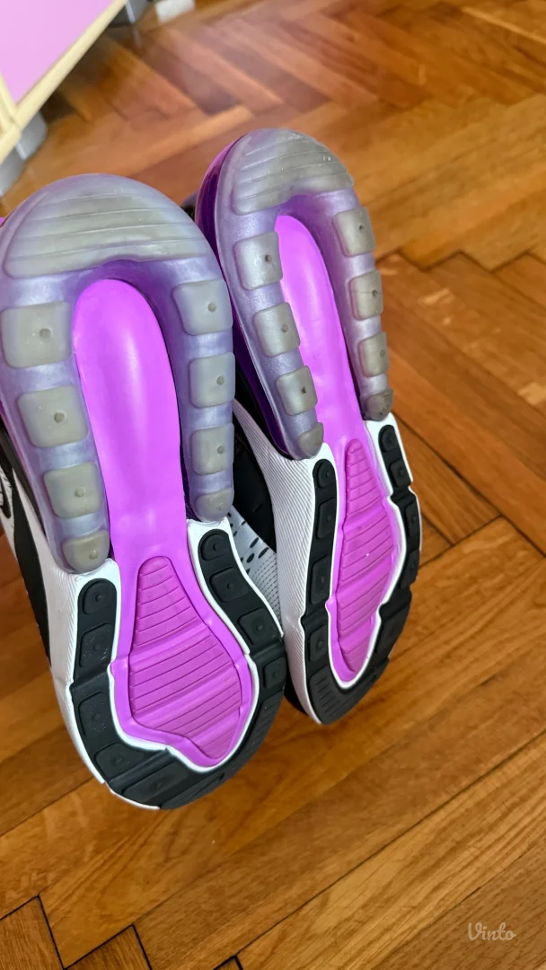 NIKE PATIKE AIR 70