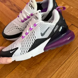 NIKE PATIKE AIR 70
