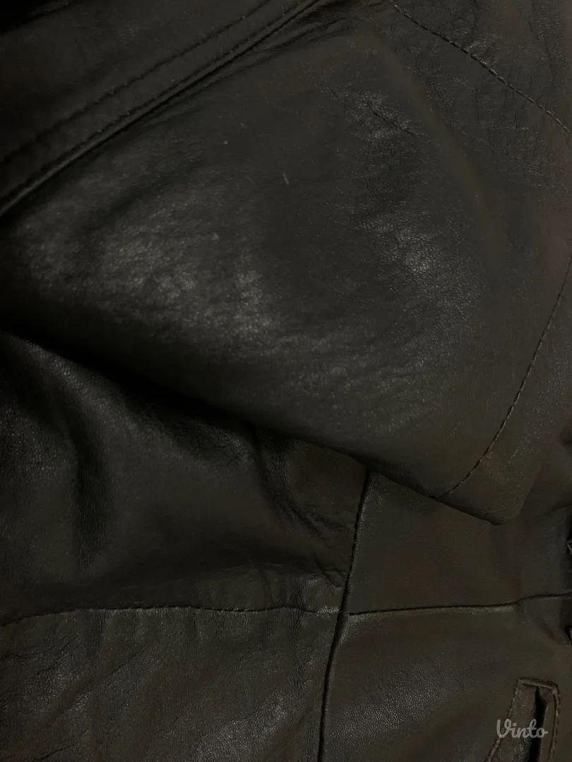 Ženska jakna od jagnjeće kože