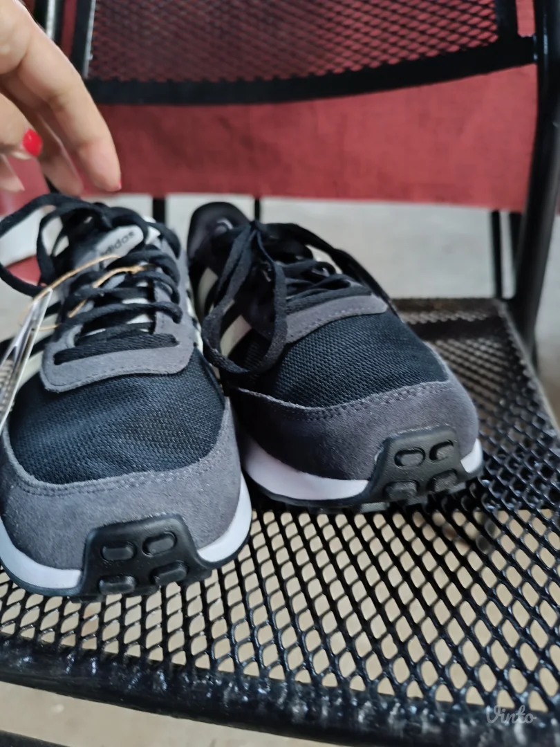 Adidas patike original/ Nove