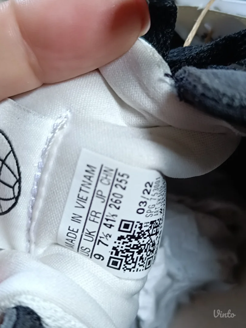 Adidas patike original/ Nove