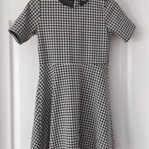 Dve haljine za devojcice ZARA I H&M