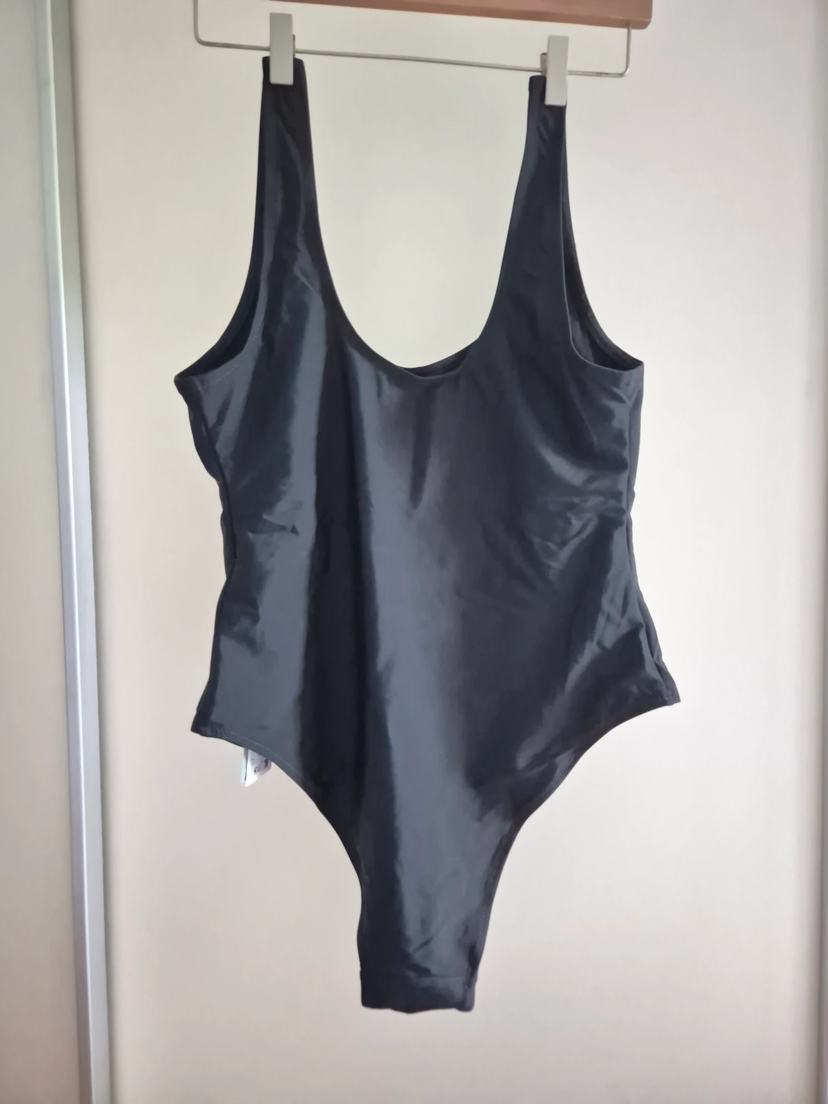 H&M Firm Shape crni kupaći kostim | L