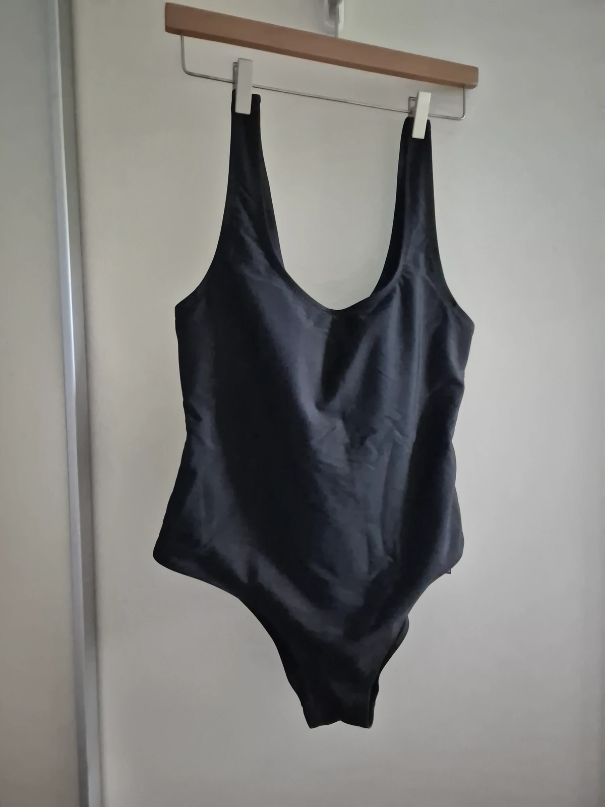 H&M Firm Shape crni kupaći kostim | L