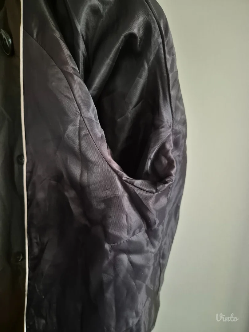 Zara kratki mantil | XL