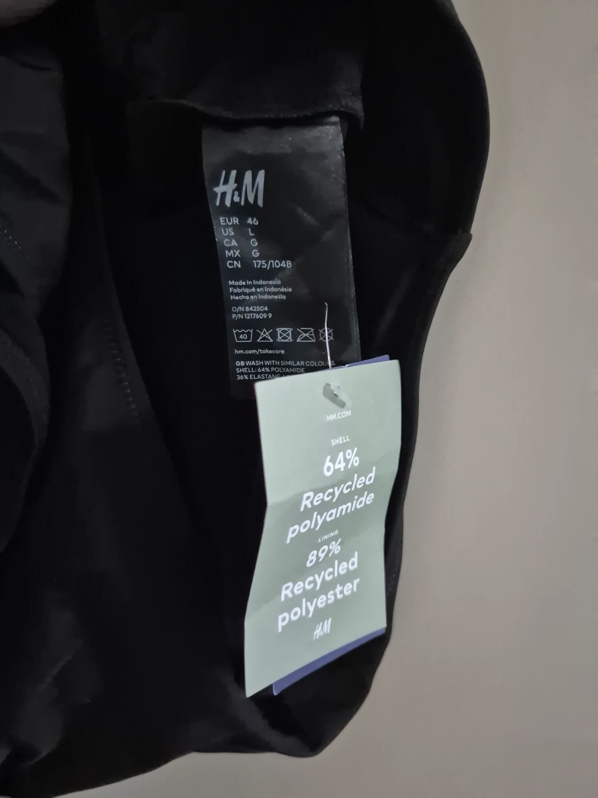 H&M Firm Shape crni kupaći kostim | L