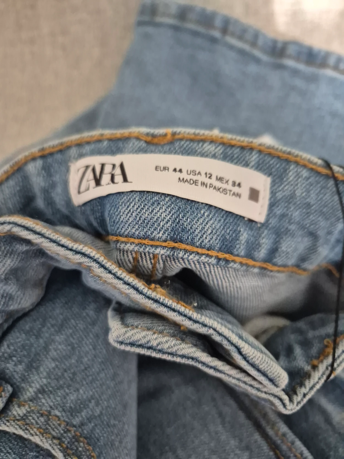 Zara Flare Fit Jeans | 44