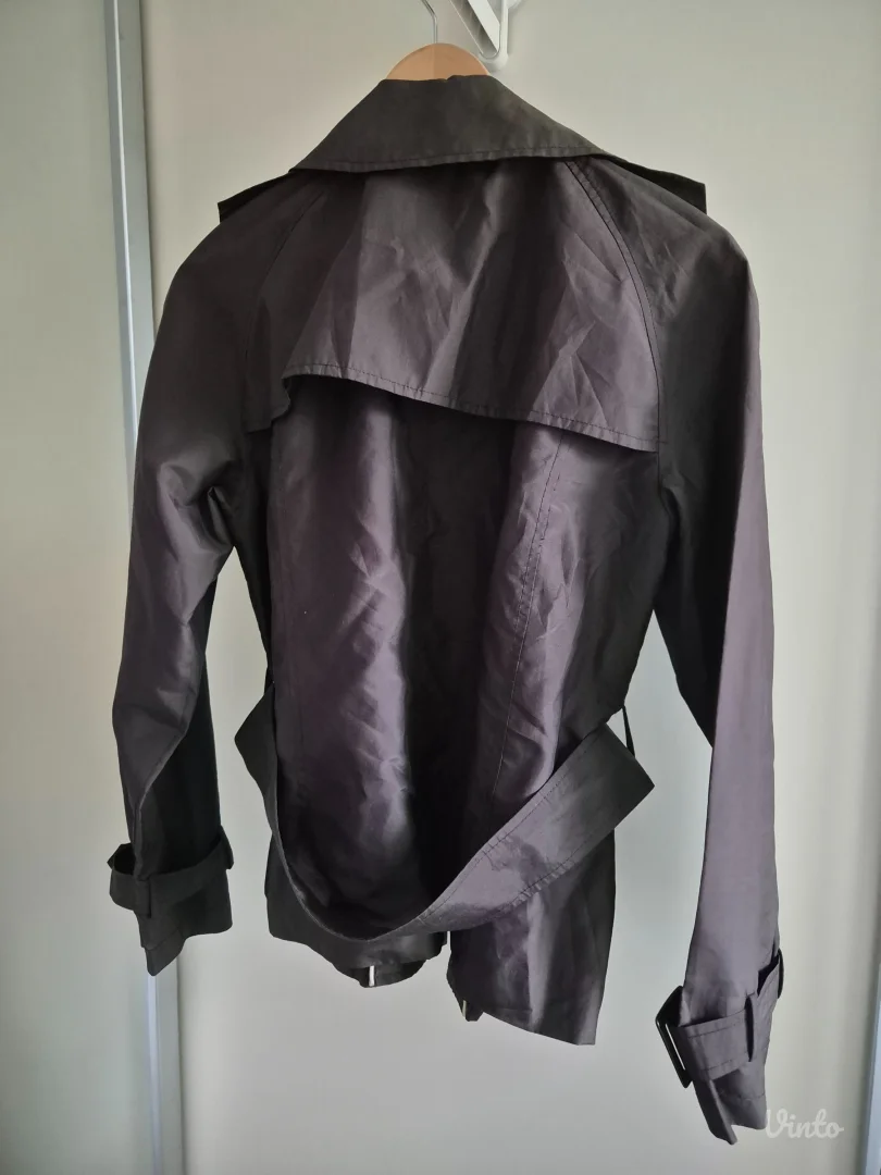 Zara kratki mantil | XL