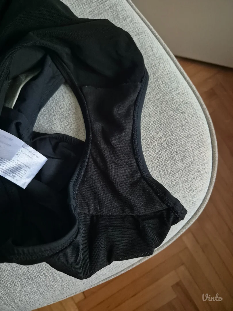 Jednodelni kupaći kostim | 40