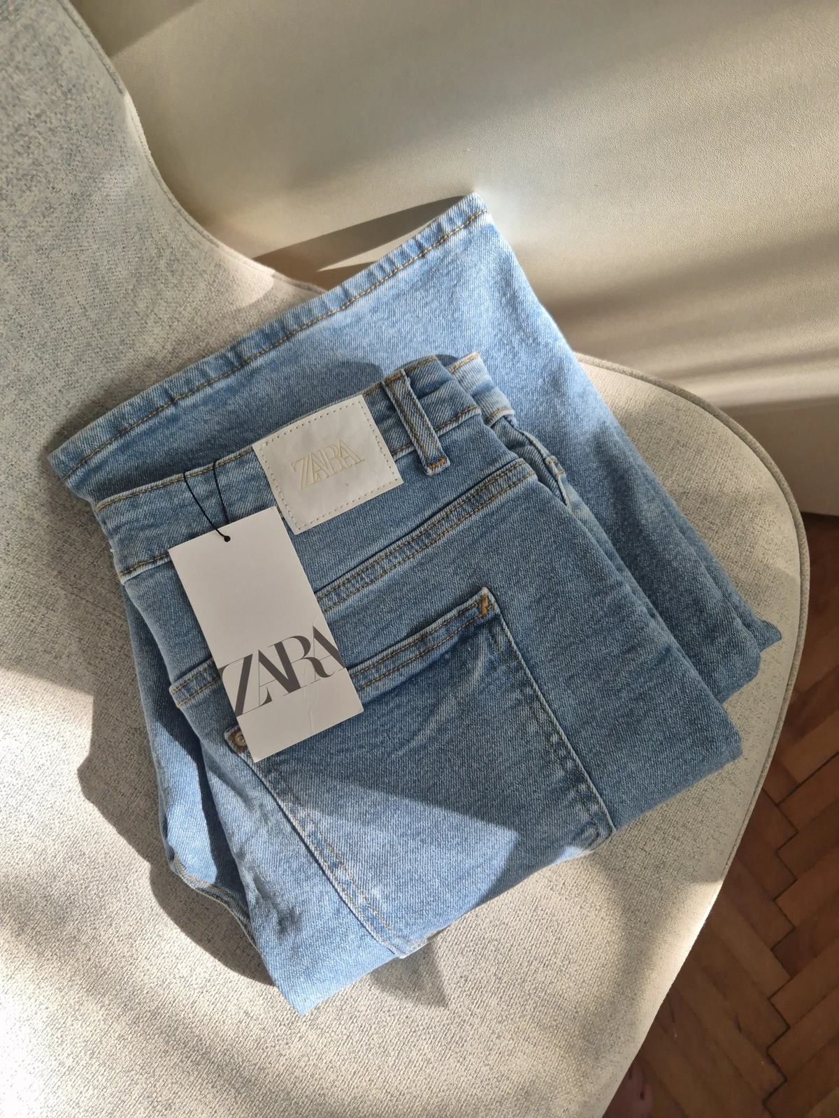 Zara Flare Fit Jeans | 44