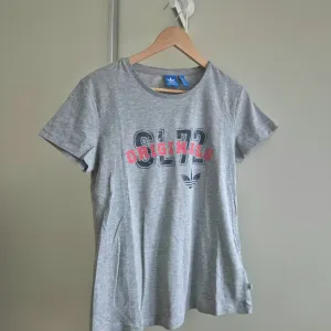 adidas Originals majica | S