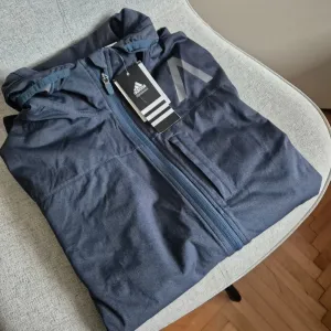 adidas Running Aktiv jakna | M