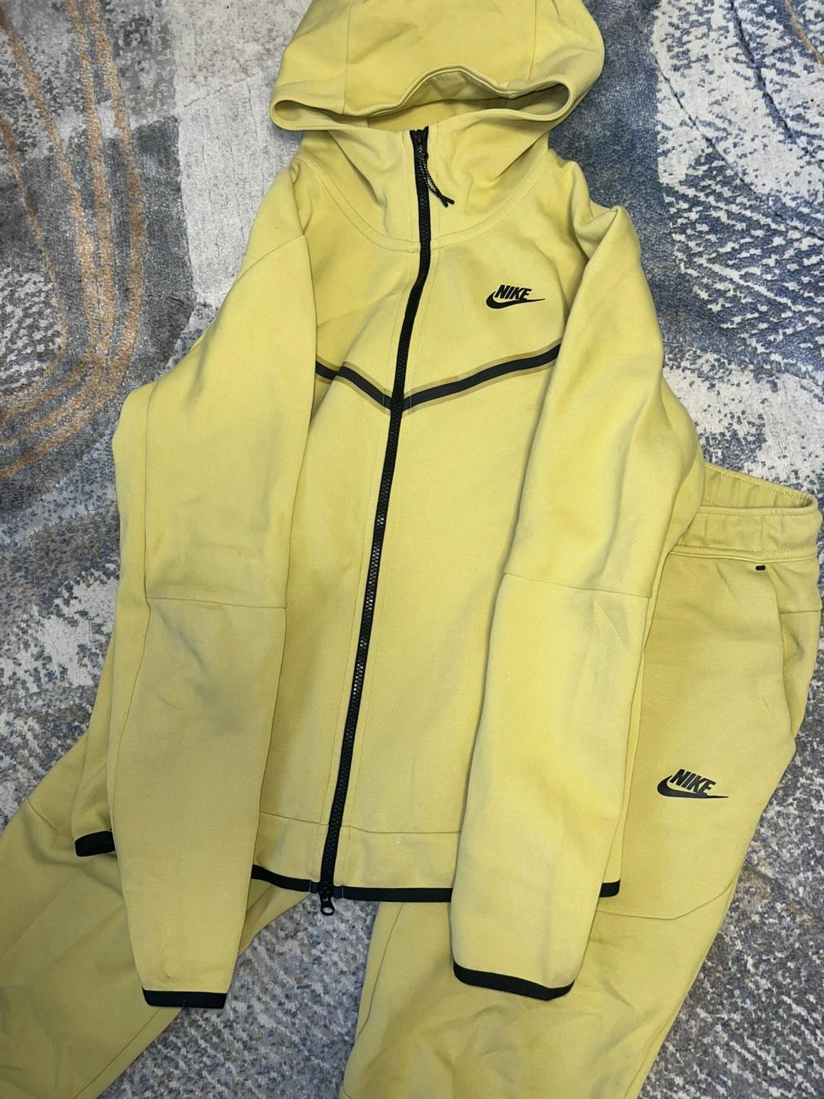 Nike tech fleece