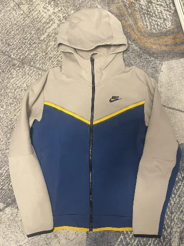 Nike tech fleece