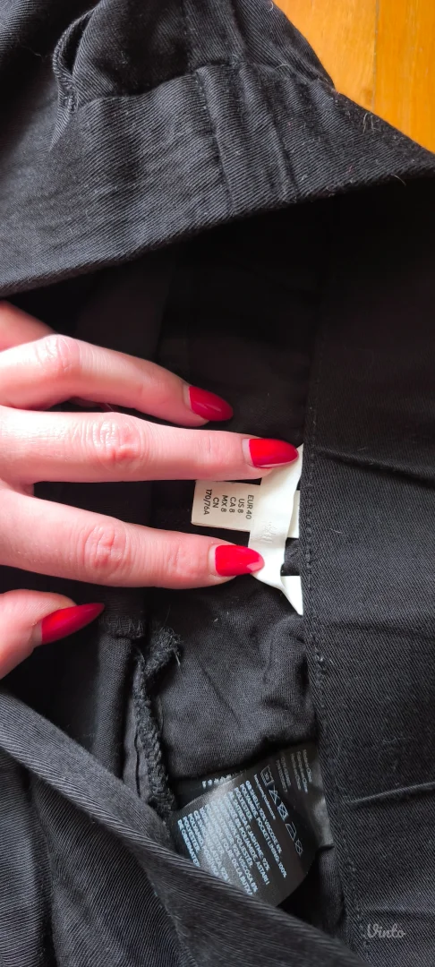 H&M pantalone veličina 40