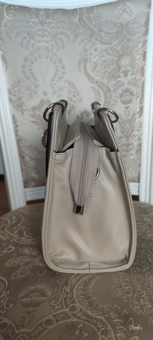 NOVA tasna sa malom tasnom